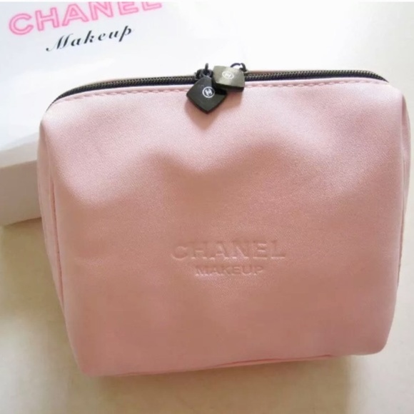 chanel makeup pouch